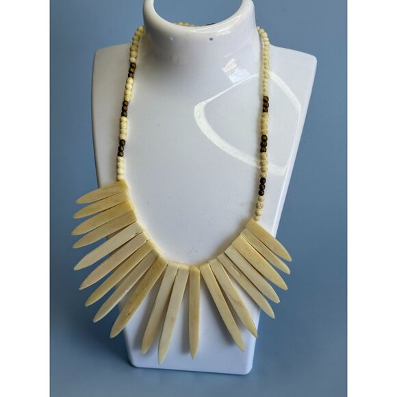 Natural Cow Bone Beaded Tribal-Inspired Necklace With Pointed Pendant Design & A - Picture 6 of 13